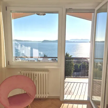 Vista Panoramica Sul Maggiore Con Deposito Bici