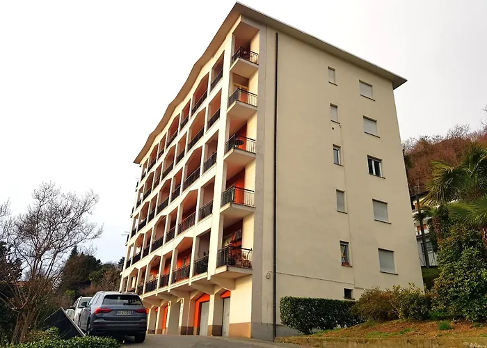 아파트 Vista Panoramica Sul Maggiore Con Deposito Bici